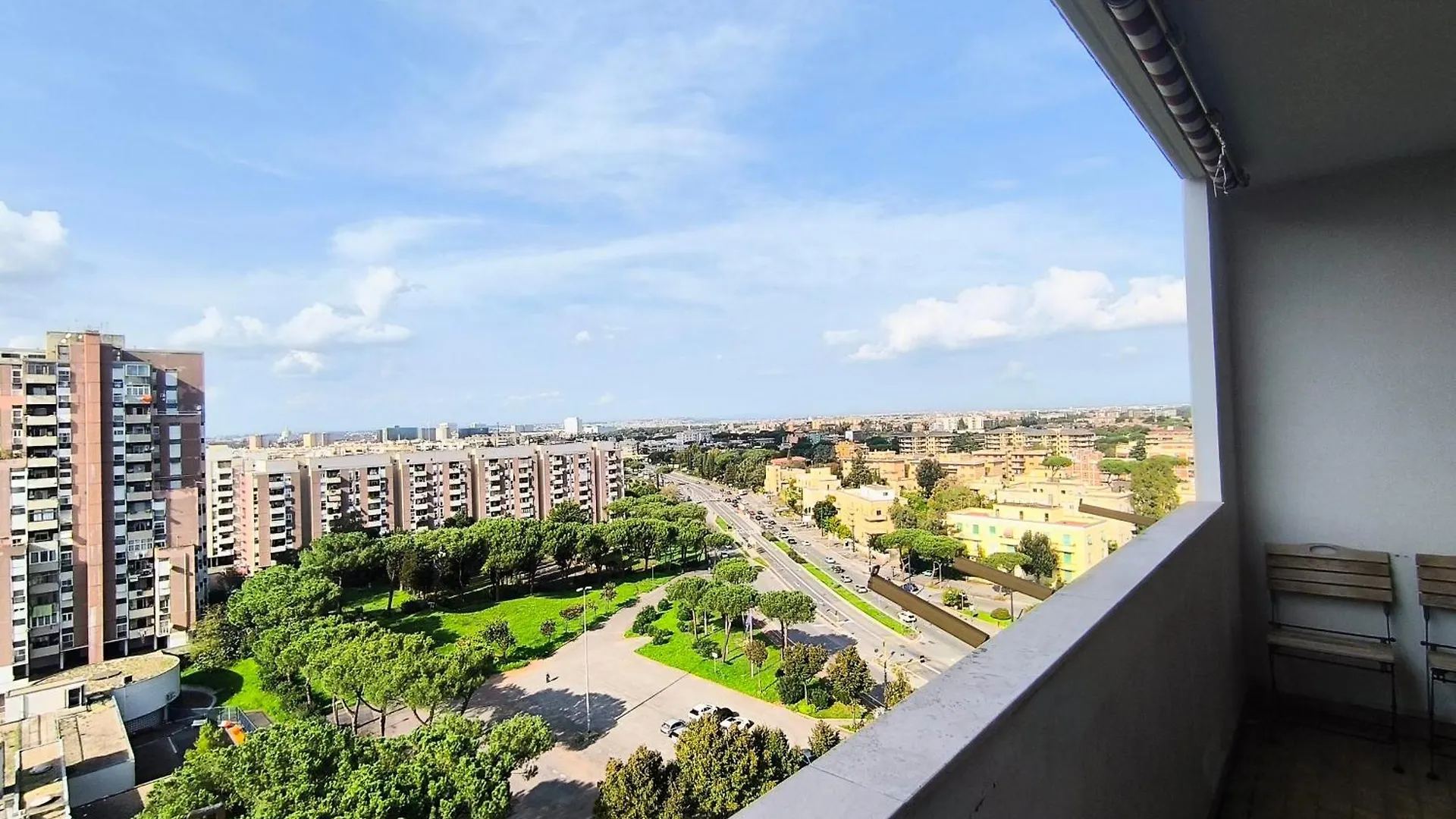 Domus Laurentina - Appartamento Vicinanze Cecchignola E Metropolitana Roma 0*,  Itália